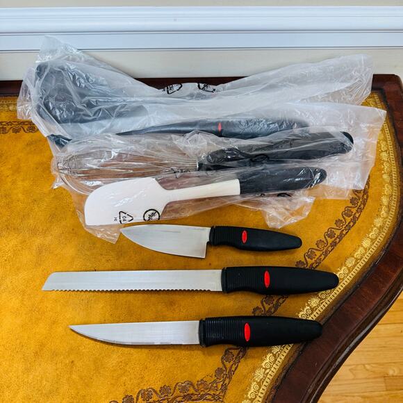 OXO New Kitchen Utensils Lot of 9 Spoons, Spatulas, Potato Peeler, Knives, Whisk - Picture 6 of 6